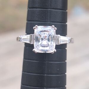 Diamonique Kathy Levine Emerald Cut CZ Ring Sterling Silver Sz 7 J457405